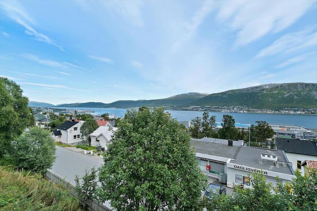 Modern Apartment In The Center Of The Island Tromsø Exteriör bild